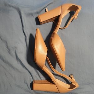 Biege heel size 11